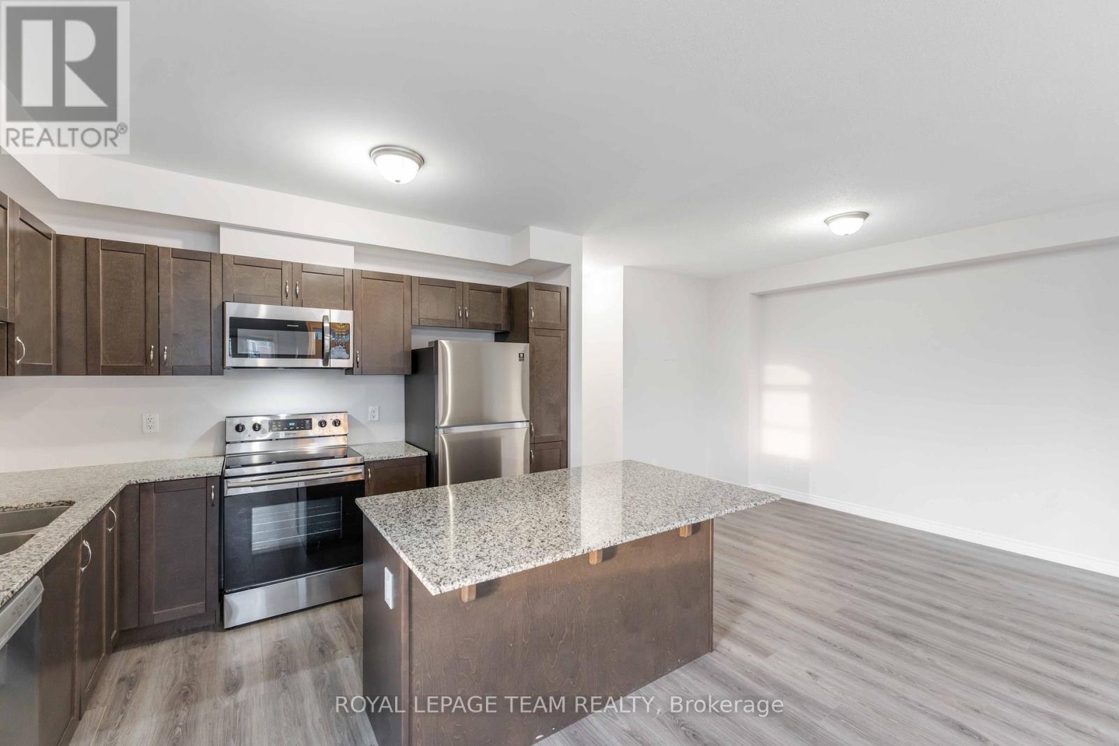 140 Walleye Private, Ottawa, Ontario  K2J 6R2 - Photo 10 - X12943026