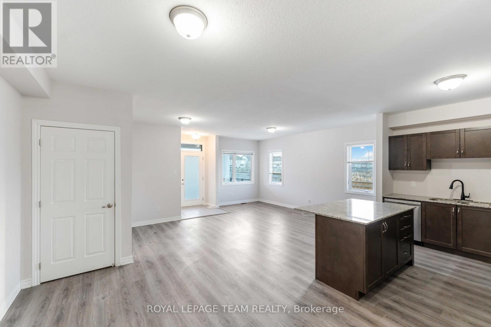 140 Walleye Private, Ottawa, Ontario  K2J 6R2 - Photo 13 - X12943026