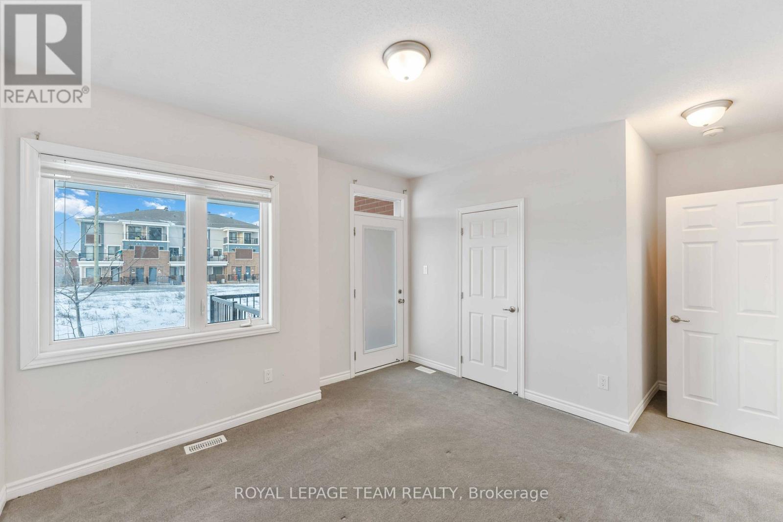 140 Walleye Private, Ottawa, Ontario  K2J 6R2 - Photo 17 - X12943026