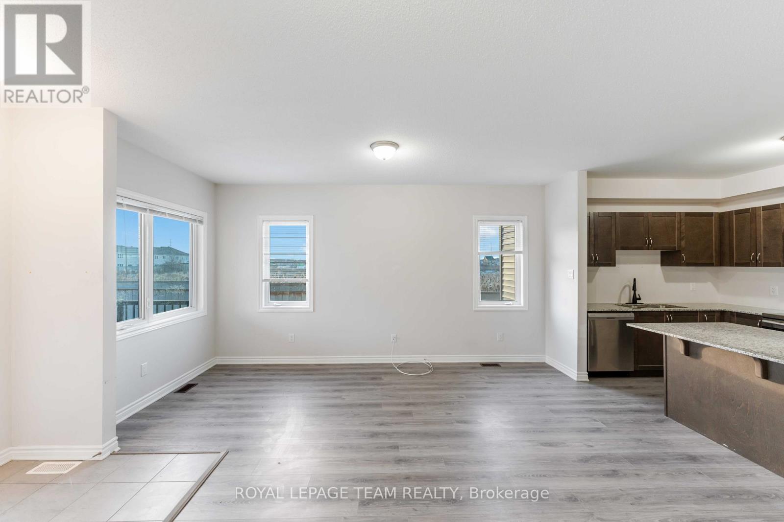 140 Walleye Private, Ottawa, Ontario  K2J 6R2 - Photo 6 - X12943026