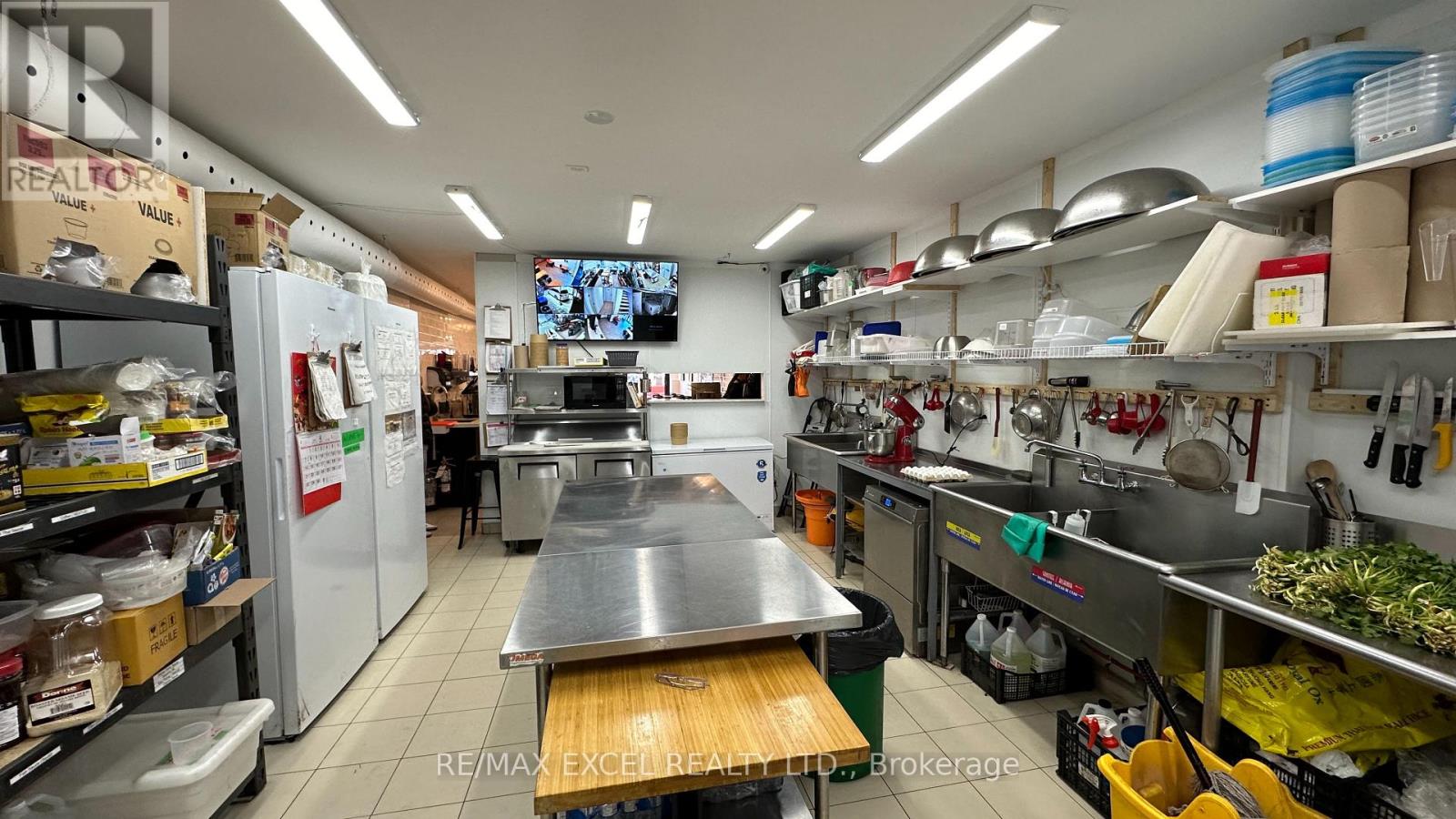 467 Danforth Avenue, Toronto, Ontario  M4K 1P1 - Photo 7 - E12942842