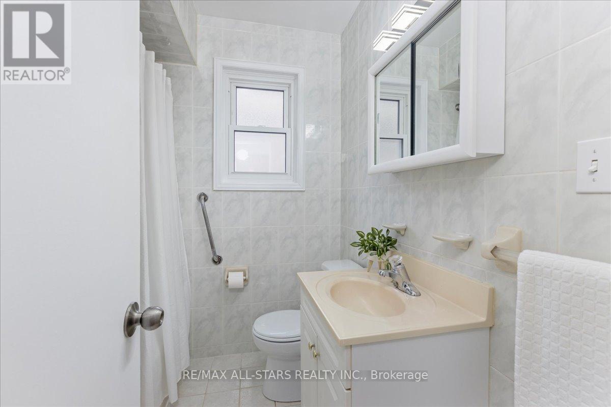 55 Sancrest Drive, Toronto, Ontario  M1P 4A7 - Photo 13 - E12942972