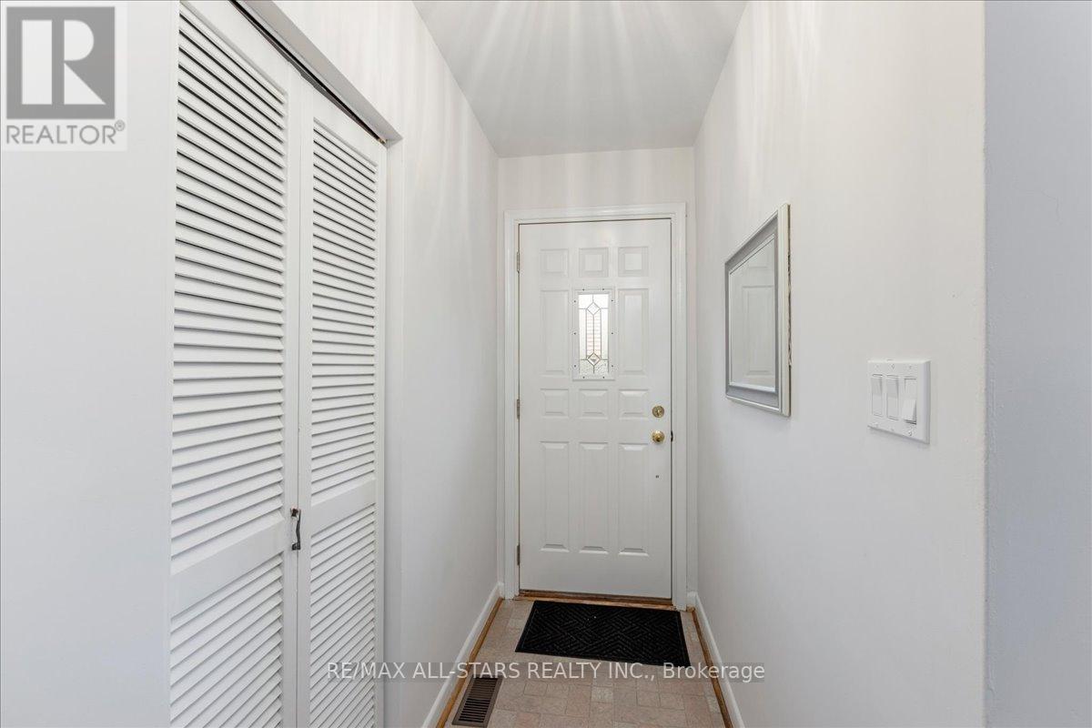 55 Sancrest Drive, Toronto, Ontario  M1P 4A7 - Photo 4 - E12942972