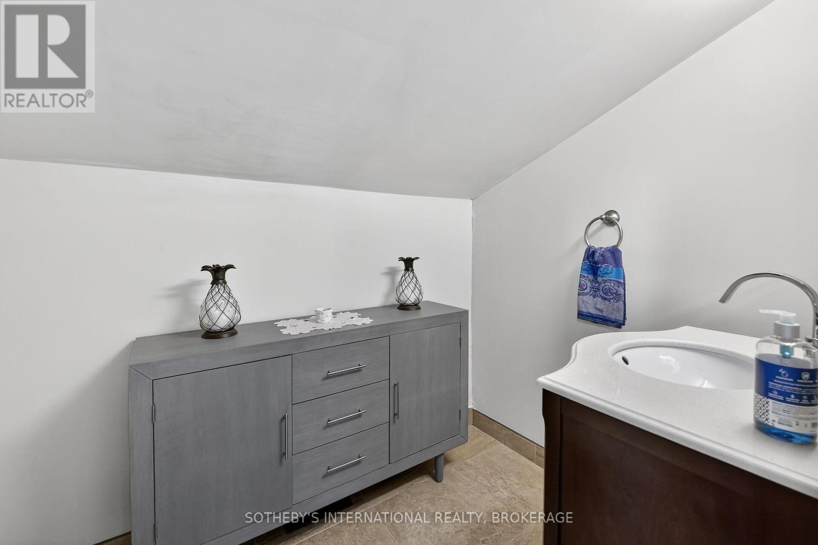 119 Johnson Street, Niagara-On-The-Lake, Ontario  L0S 0A1 - Photo 12 - X12942820