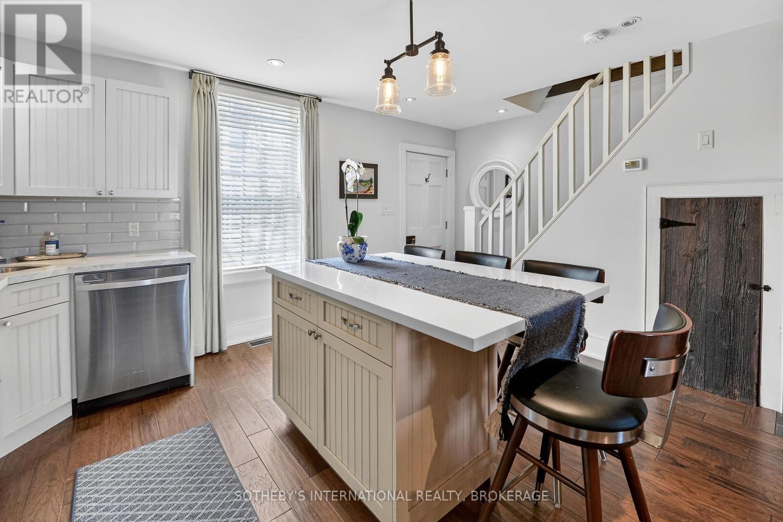 119 Johnson Street, Niagara-On-The-Lake, Ontario  L0S 0A1 - Photo 4 - X12942820