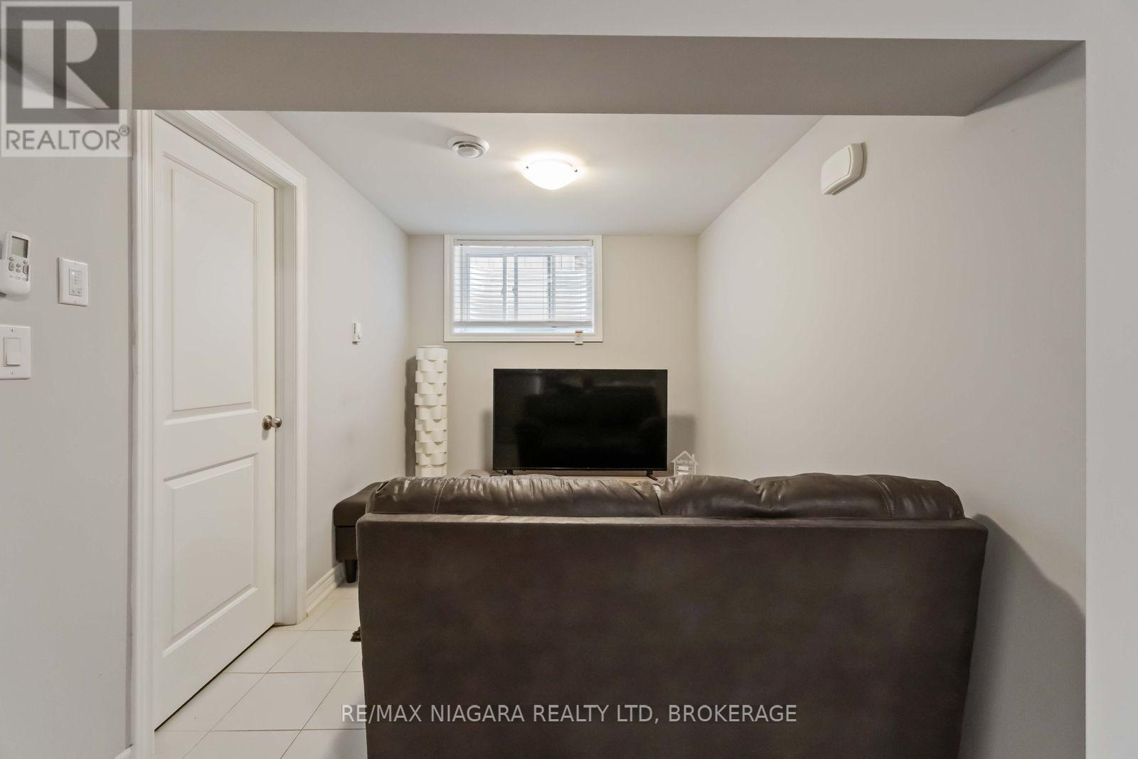 81 Grove Street, Welland, Ontario  L3B 4B3 - Photo 28 - X12942864