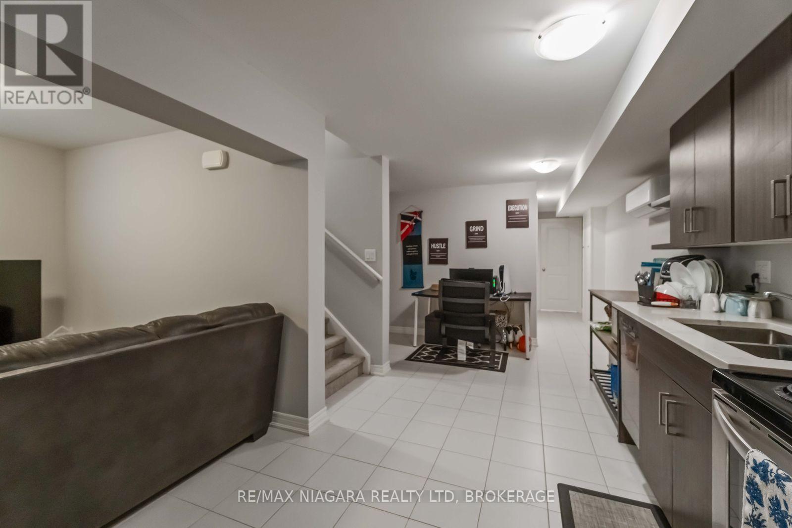 81 Grove Street, Welland, Ontario  L3B 4B3 - Photo 32 - X12942864