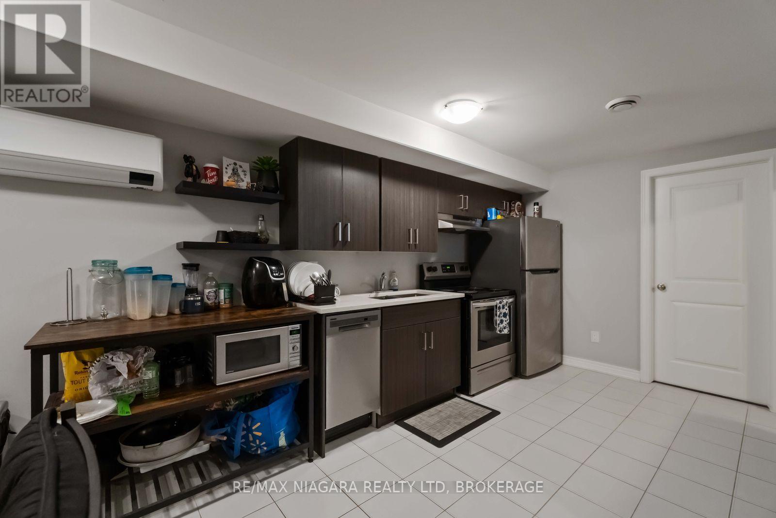 81 Grove Street, Welland, Ontario  L3B 4B3 - Photo 34 - X12942864