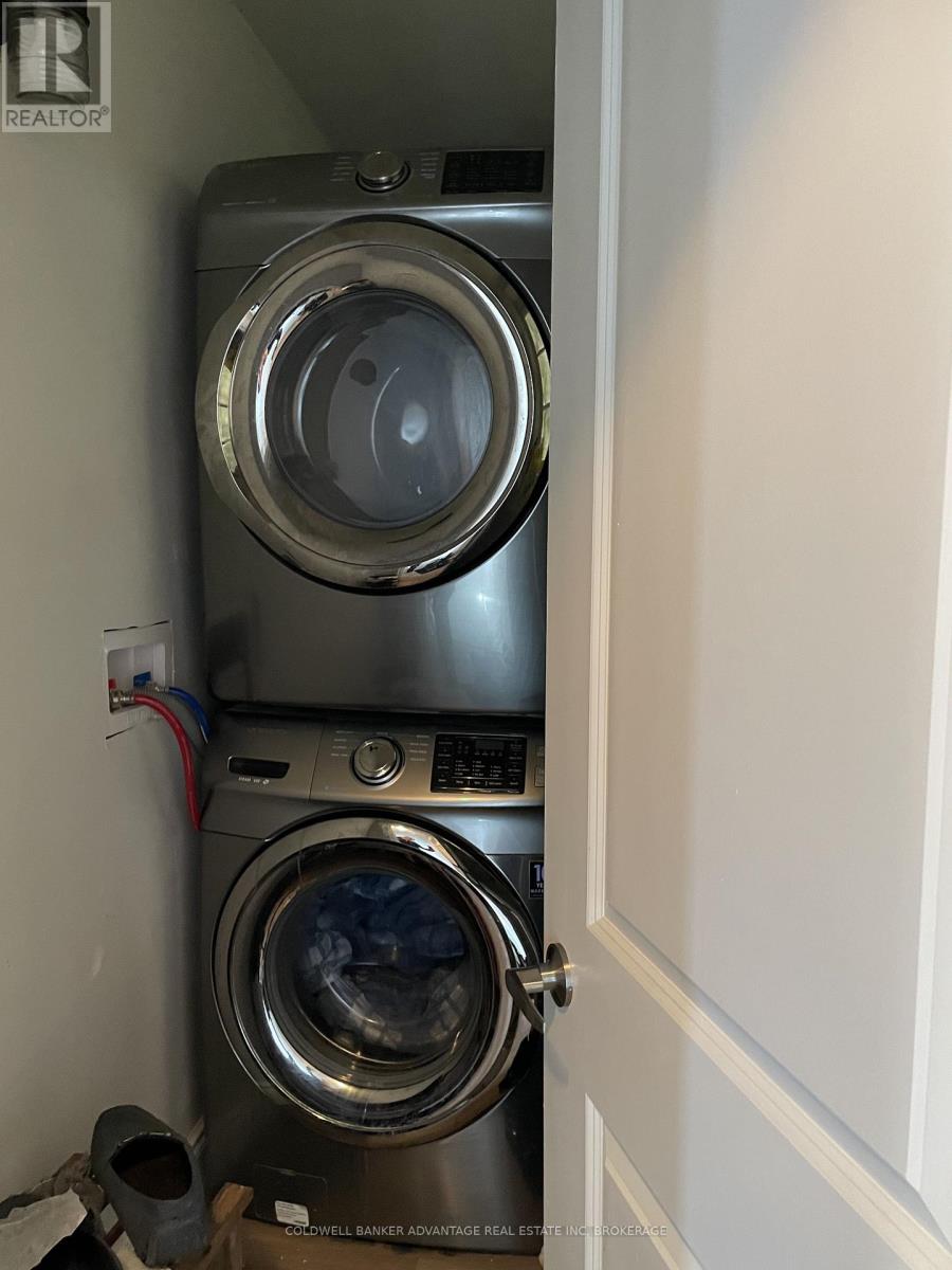 1 - 936 East Main Street, Welland, Ontario  L3B 3Y9 - Photo 8 - X12942866