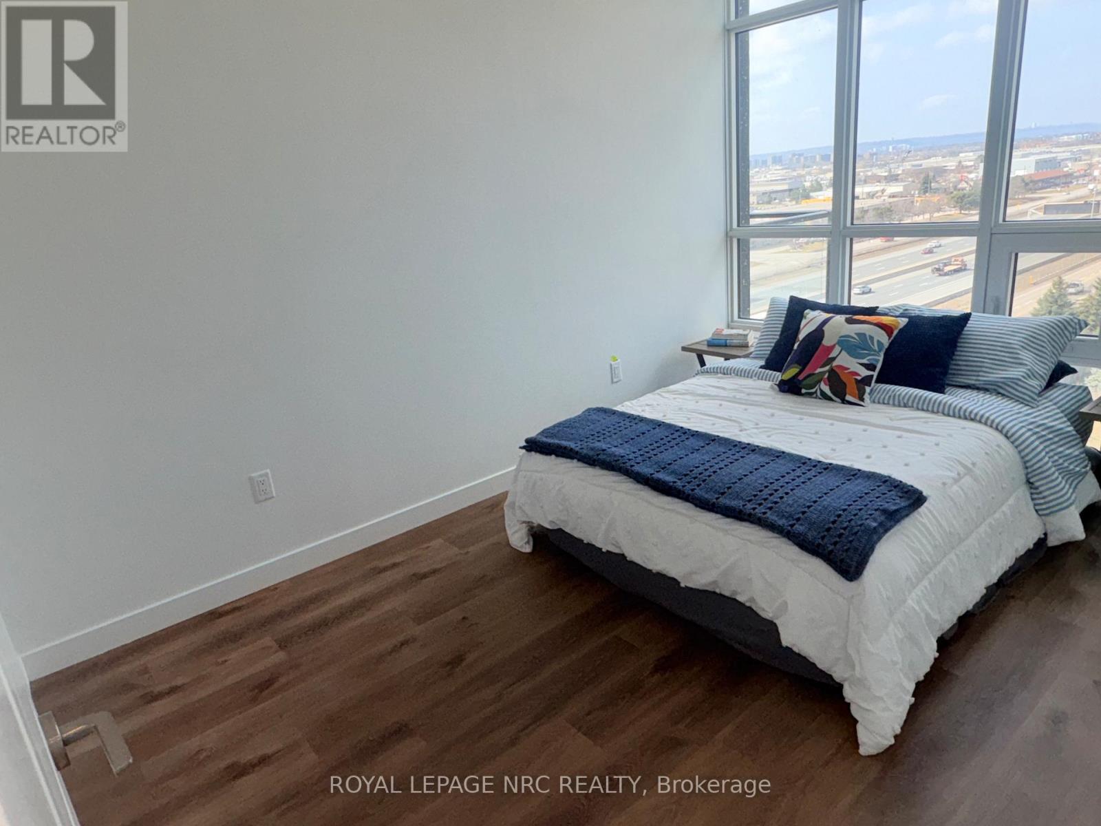 921 - 461 Green Road, Hamilton, Ontario  L8E 0L5 - Photo 8 - X12942978