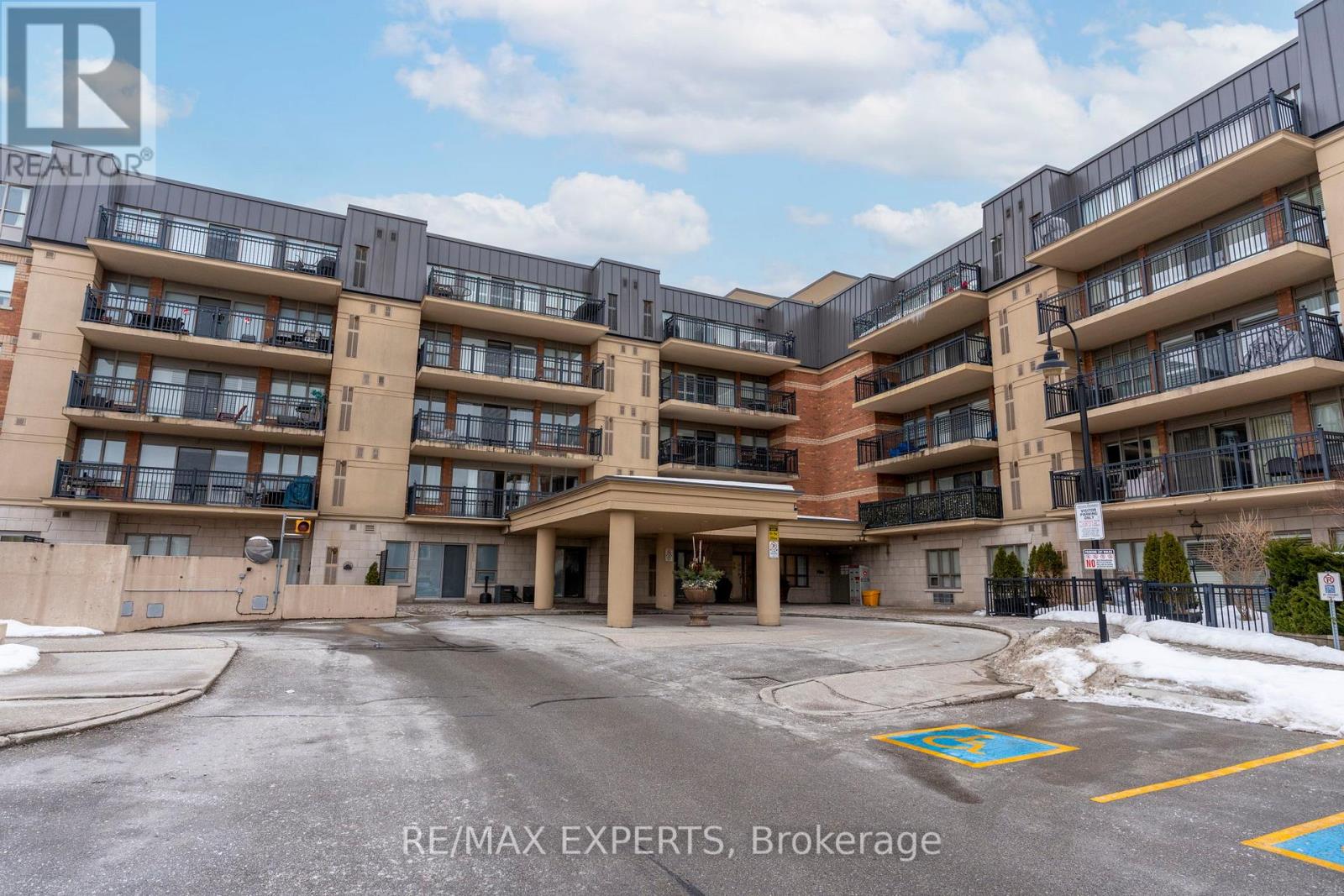 212 - 8026 KIPLING AVENUE, Vaughan, Ontario