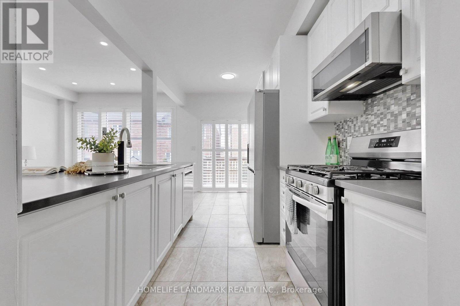 67 Drum Street, Whitchurch-Stouffville, Ontario  L4A 4N8 - Photo 23 - N12942844