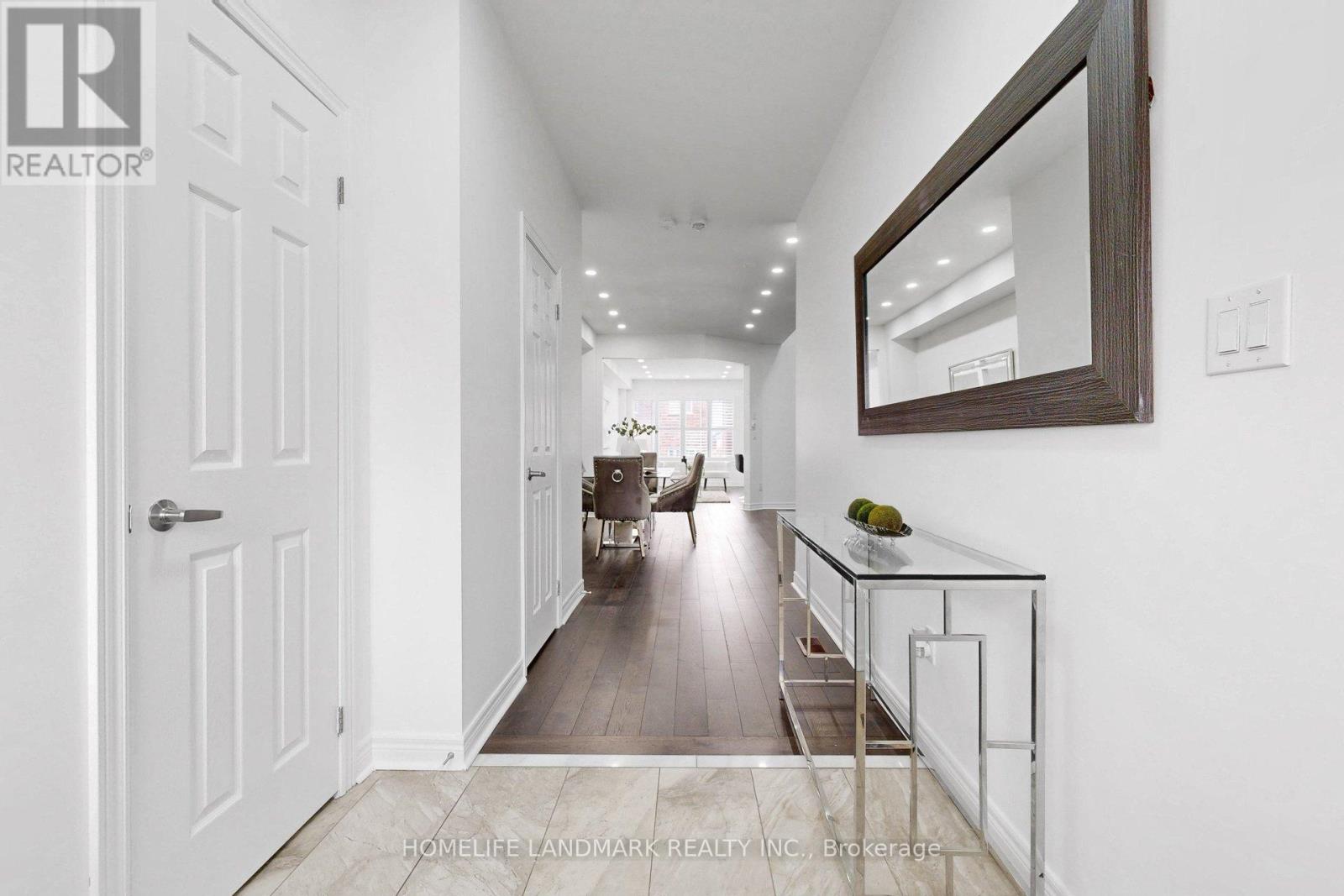 67 Drum Street, Whitchurch-Stouffville, Ontario  L4A 4N8 - Photo 7 - N12942844