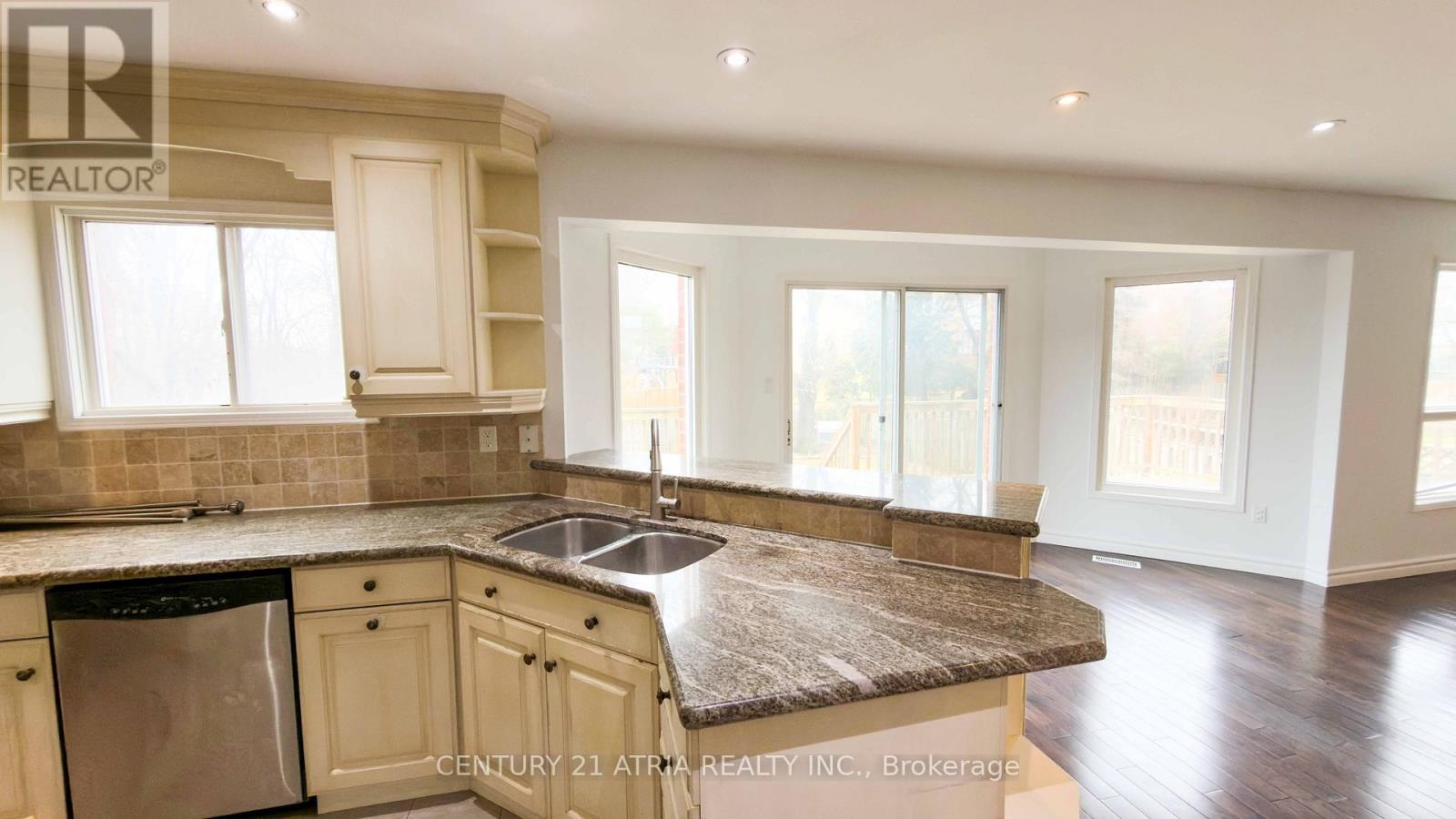 53 Conistan Road, Markham, Ontario  L3R 8K6 - Photo 12 - N12942862