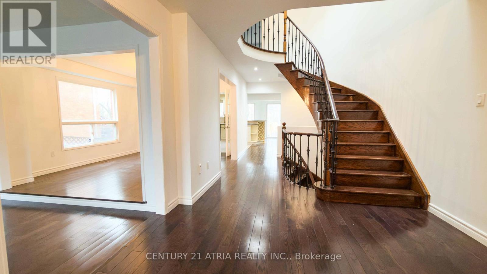 53 Conistan Road, Markham, Ontario  L3R 8K6 - Photo 4 - N12942862