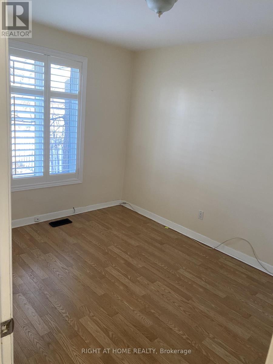 513 Lynett Crescent, Richmond Hill, Ontario  L4C 2V8 - Photo 7 - N12942892