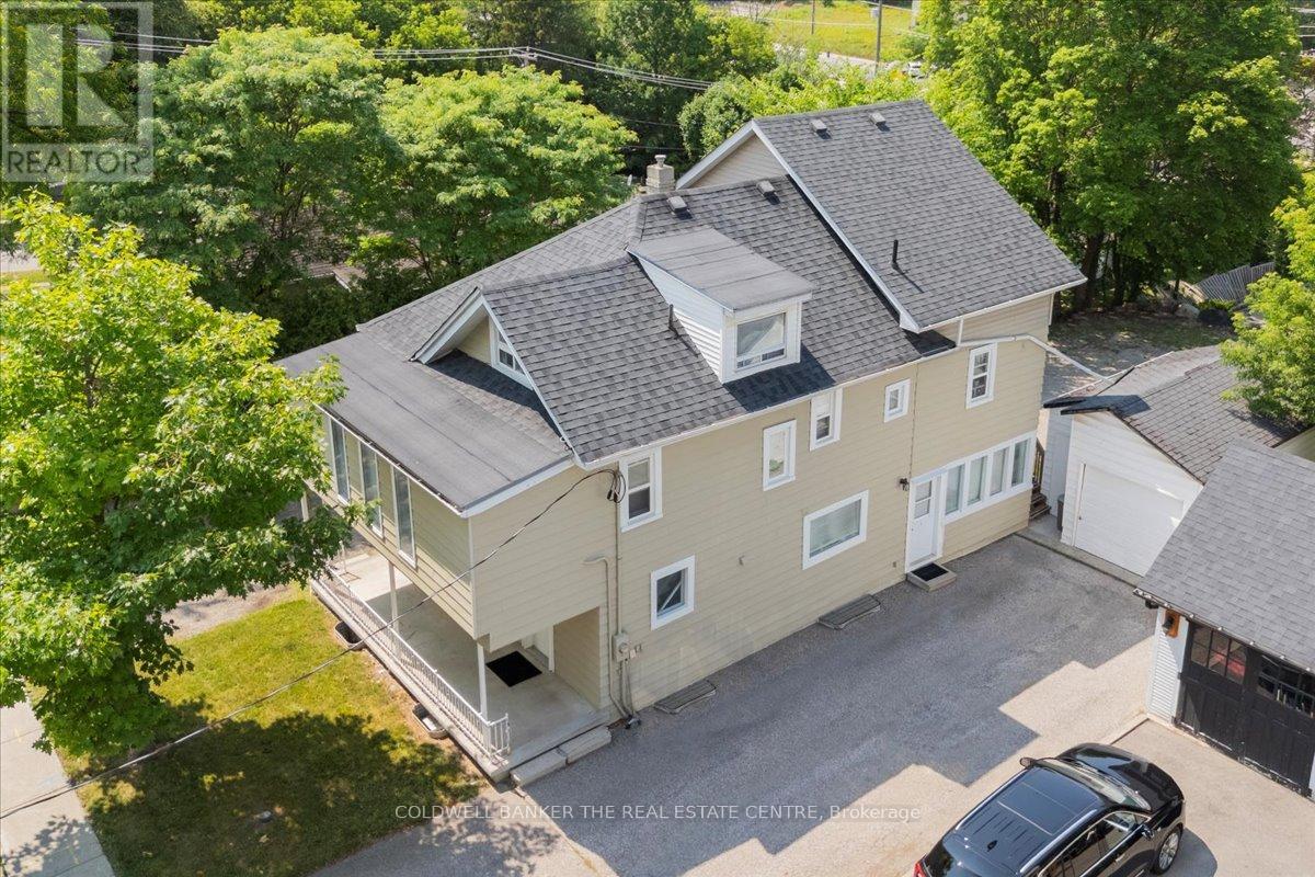 379 Simcoe Street, Newmarket, Ontario  L3Y 2M4 - Photo 2 - N12942904