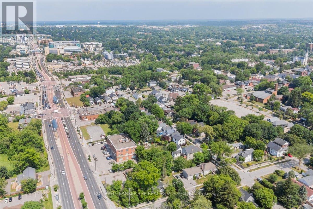 379 Simcoe Street, Newmarket, Ontario  L3Y 2M4 - Photo 6 - N12942904