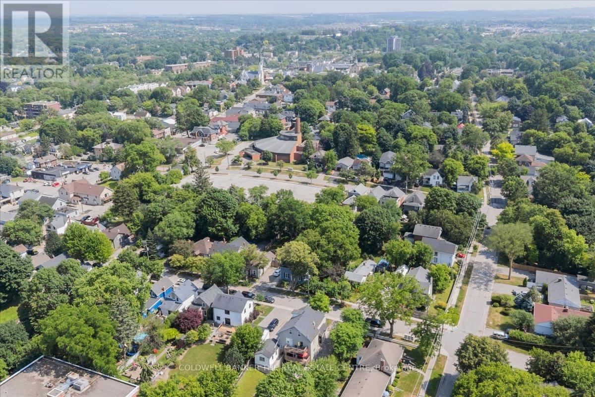 379 Simcoe Street, Newmarket, Ontario  L3Y 2M4 - Photo 7 - N12942904