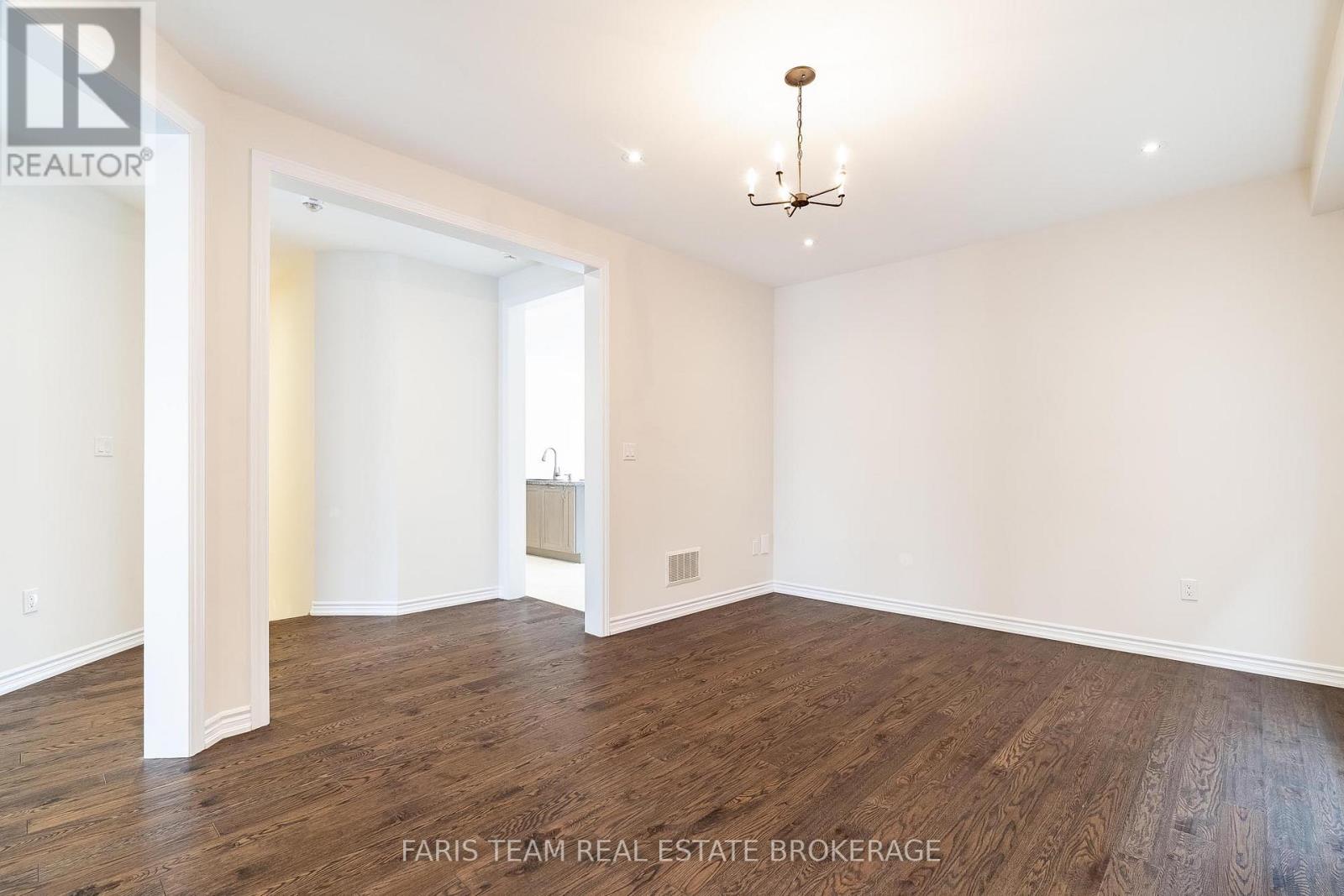 1559 Farrow Crescent, Innisfil, Ontario  L9S 0L6 - Photo 15 - N12942938