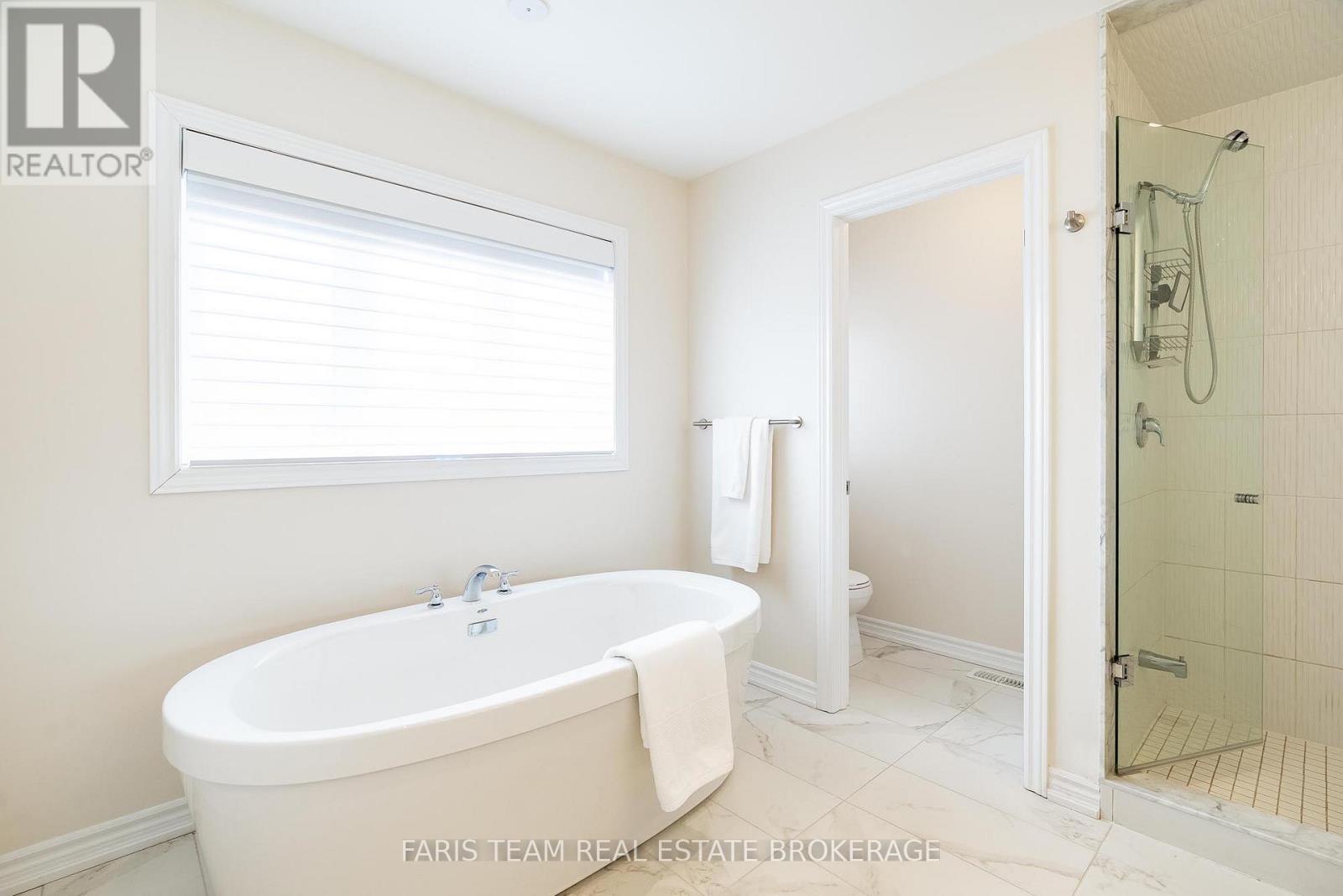 1559 Farrow Crescent, Innisfil, Ontario  L9S 0L6 - Photo 25 - N12942938