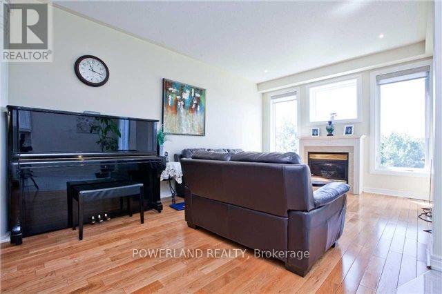 41 Coco Avenue, Richmond Hill, Ontario  L4S 2R6 - Photo 4 - N12942964