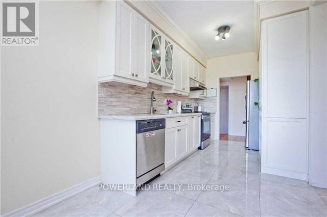 41 Coco Avenue, Richmond Hill, Ontario  L4S 2R6 - Photo 6 - N12942964