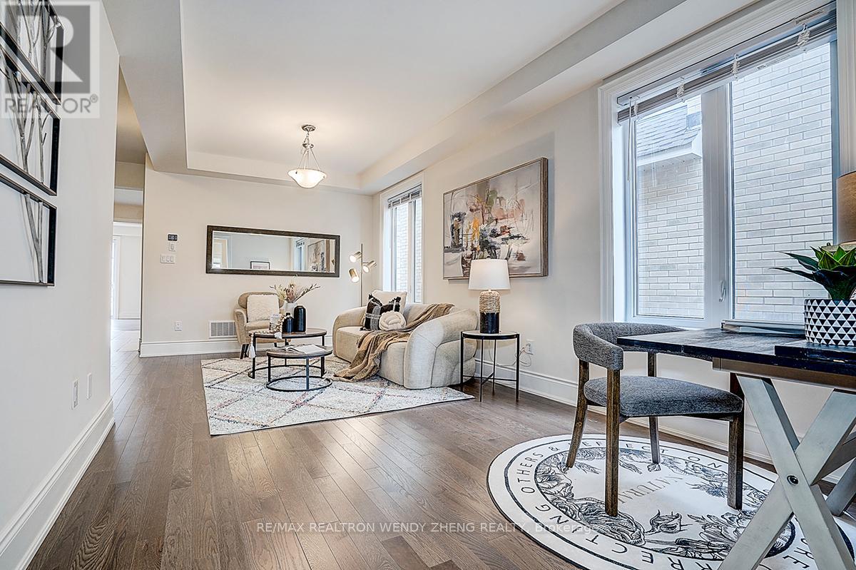 151 Silk Twist Drive, East Gwillimbury, Ontario  L9N 0V7 - Photo 3 - N12942980