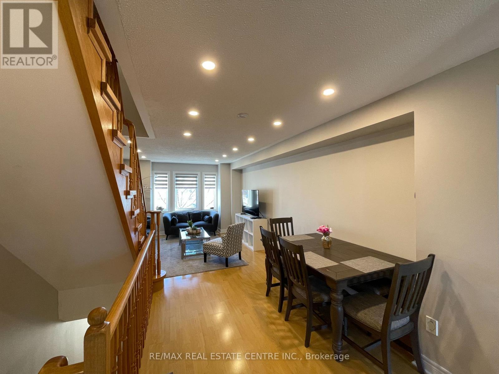 2779 Bur Oak Avenue, Markham, Ontario  L6B 1E2 - Photo 3 - N12942994