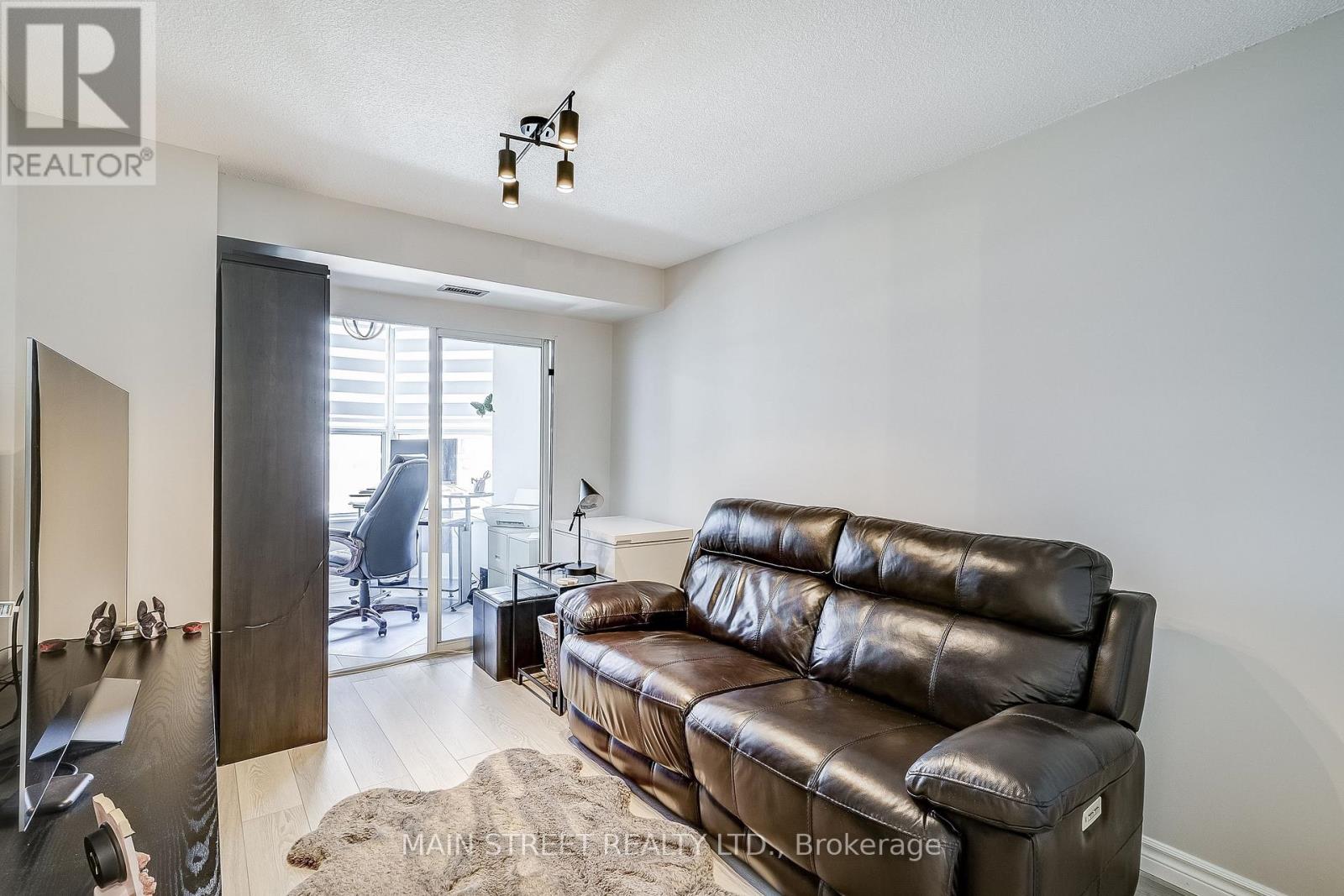 506 - 250 Davis Drive, Newmarket, Ontario  L3Y 7T7 - Photo 15 - N12943002