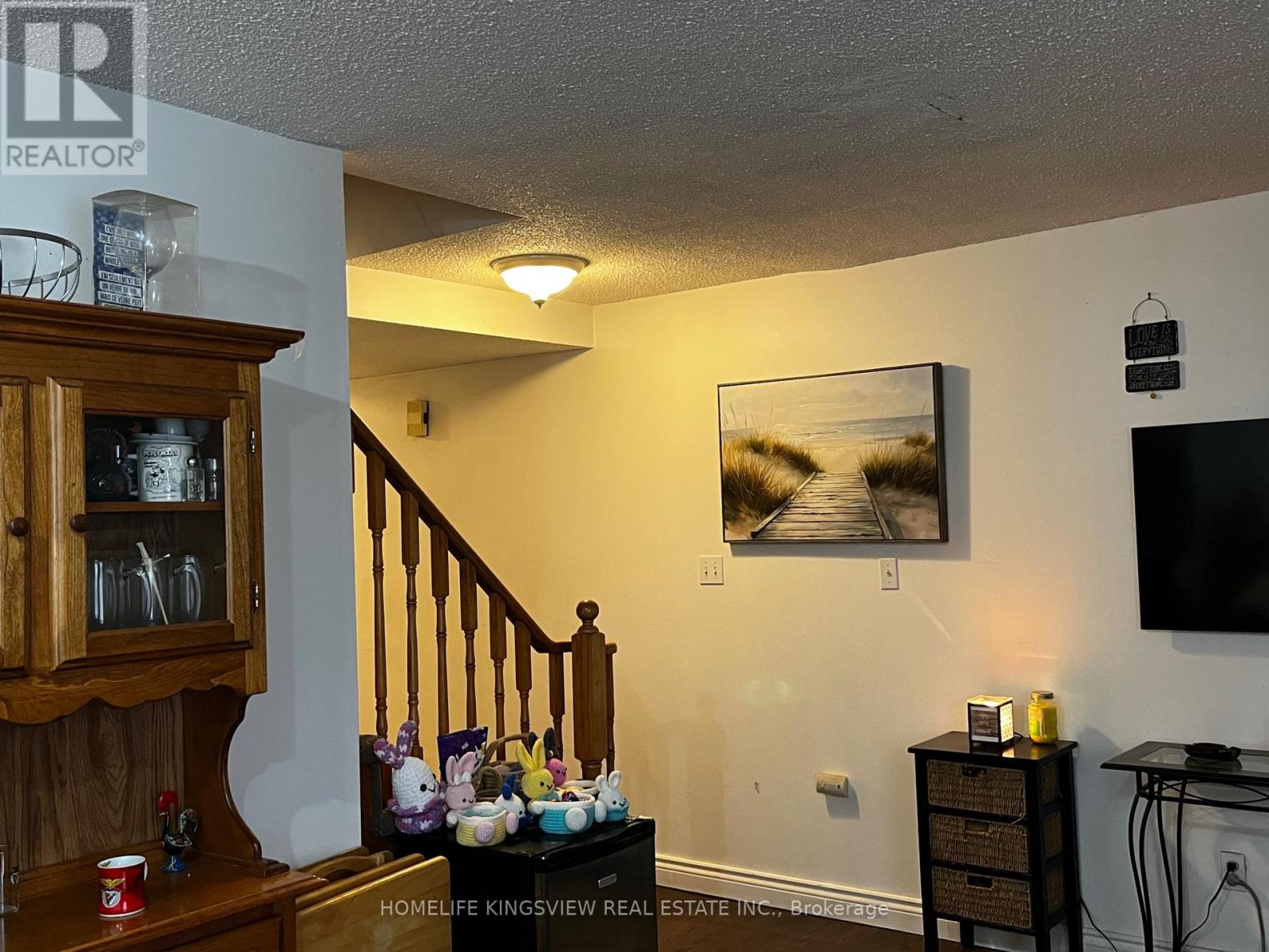 79 Cashel Court, Aurora, Ontario  L4G 6R8 - Photo 6 - N12943018