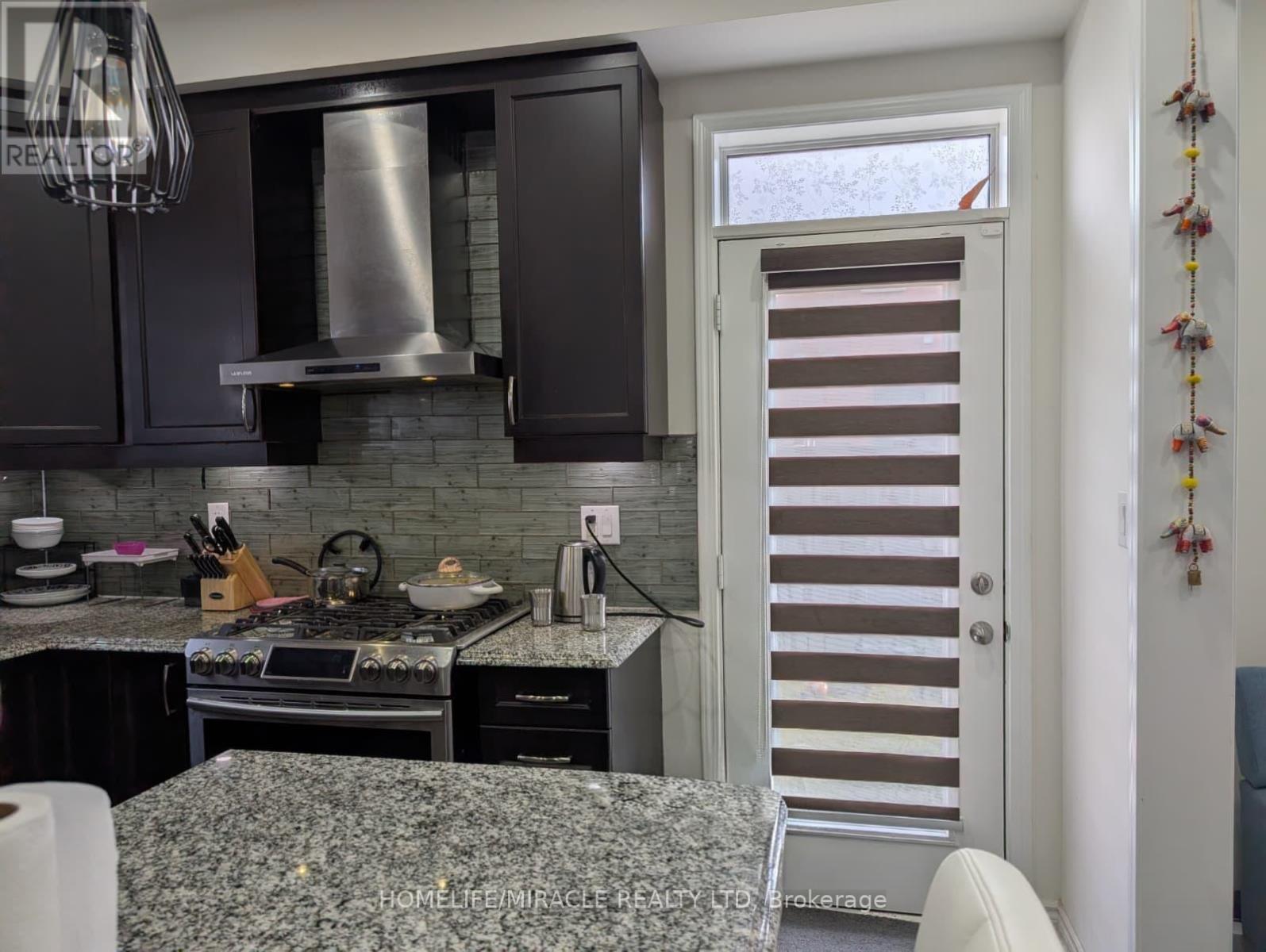 1 Windflower Wy, Whitby, Ontario  L1P 0H9 - Photo 8 - E12932096