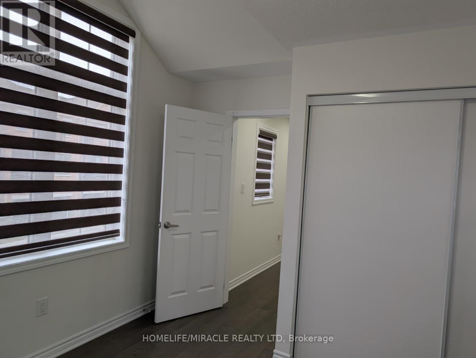 1 Windflower Wy, Whitby, Ontario  L1P 0H9 - Photo 4 - E12932096