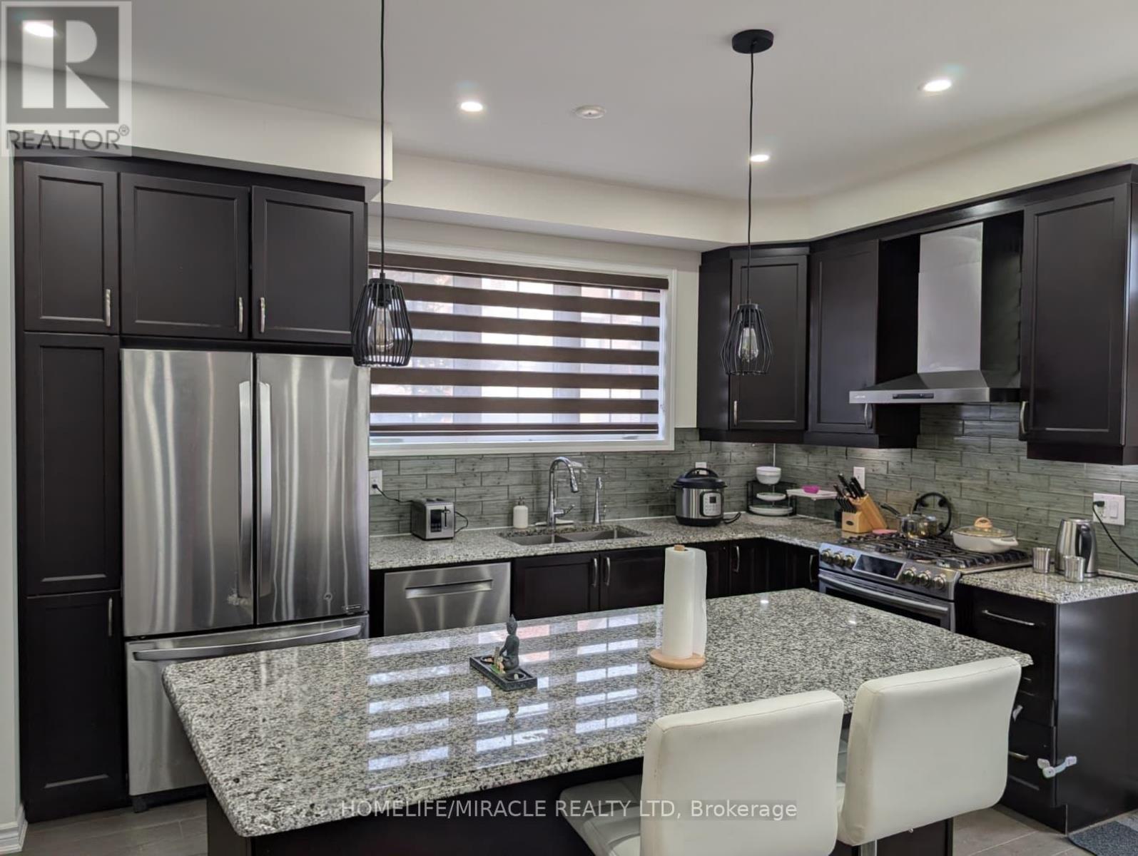 1 Windflower Wy, Whitby, Ontario  L1P 0H9 - Photo 9 - E12932096