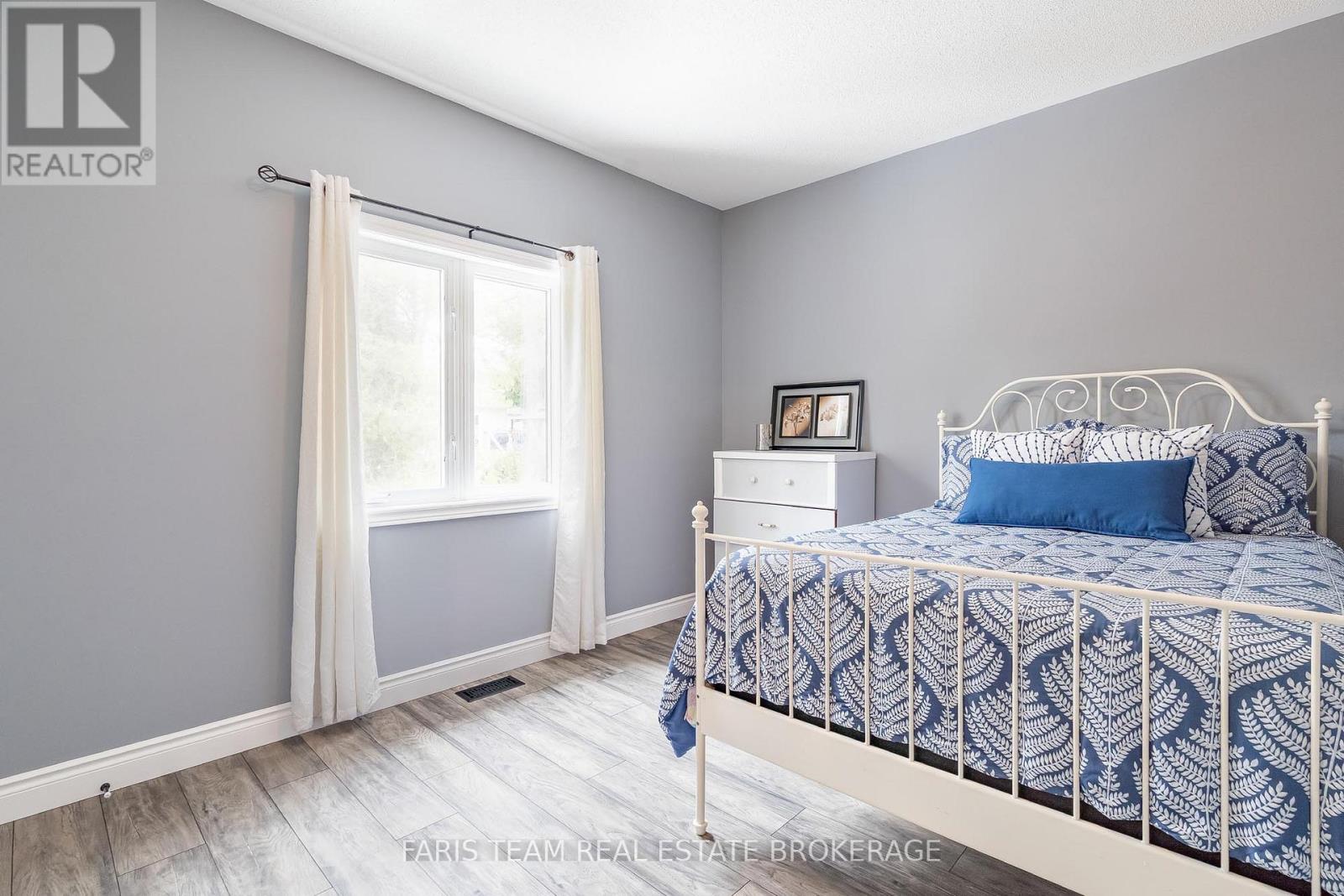 29 Riverdale Drive, Wasaga Beach, Ontario  L9Z 1E9 - Photo 22 - S12942884