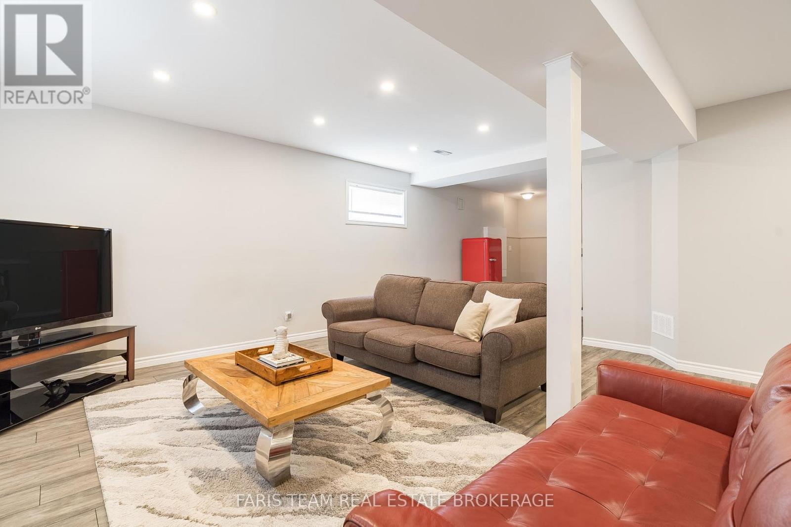 29 Riverdale Drive, Wasaga Beach, Ontario  L9Z 1E9 - Photo 23 - S12942884