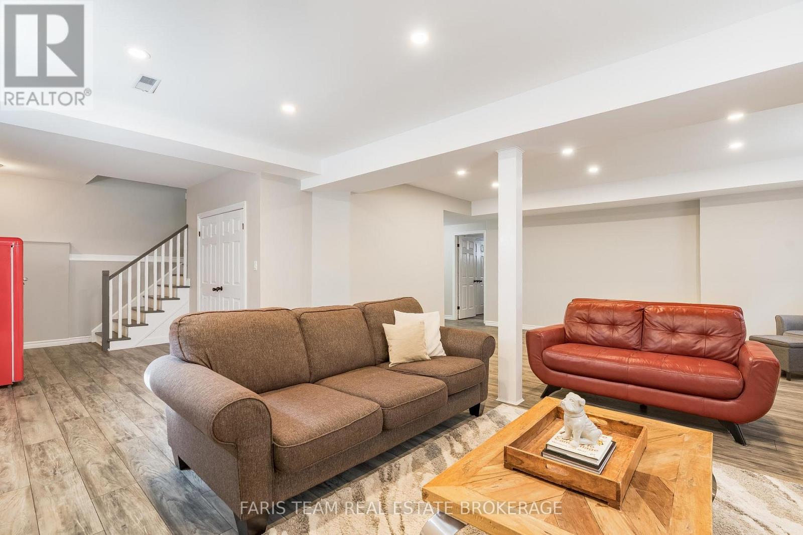 29 Riverdale Drive, Wasaga Beach, Ontario  L9Z 1E9 - Photo 31 - S12942884