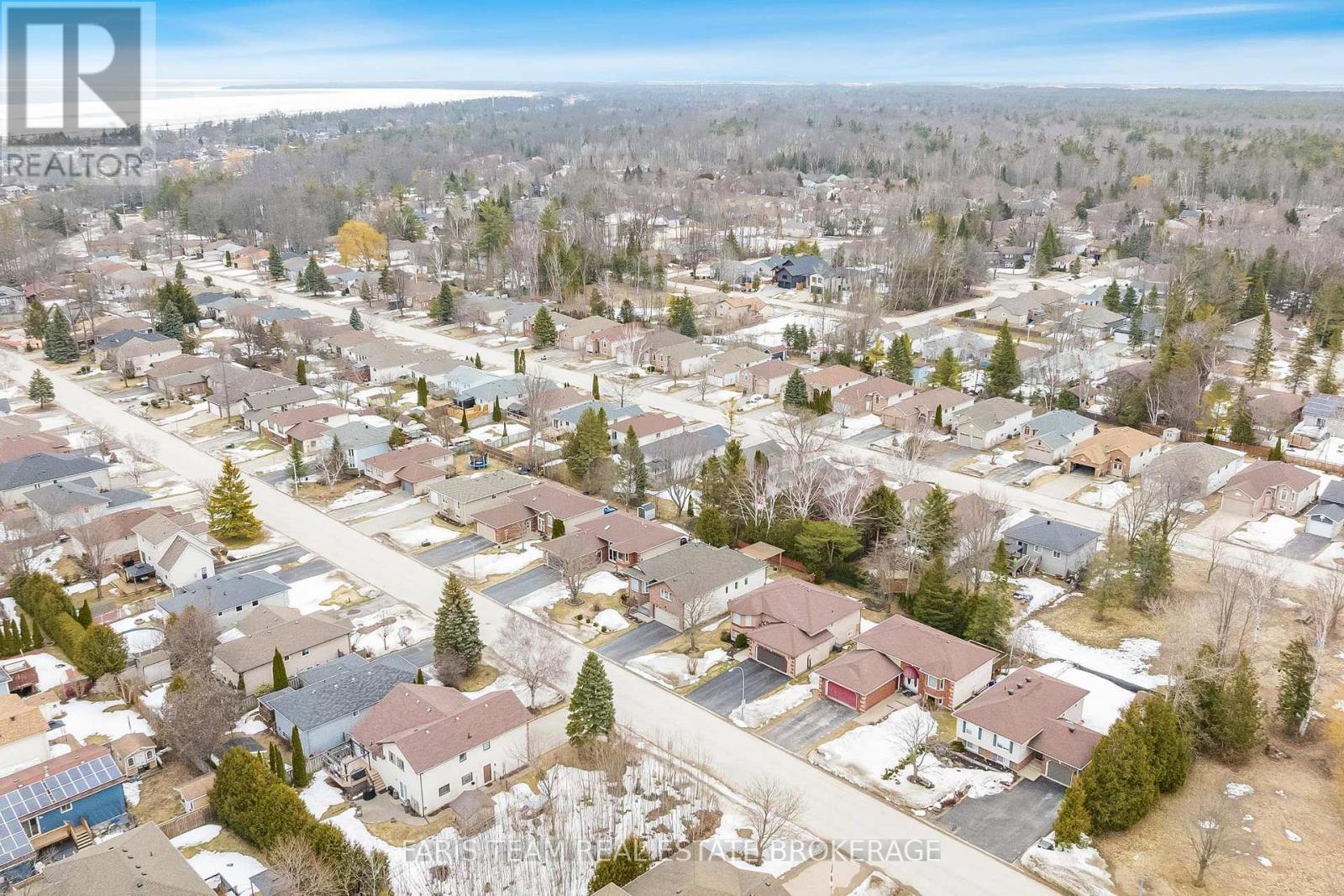 29 Riverdale Drive, Wasaga Beach, Ontario  L9Z 1E9 - Photo 47 - S12942884