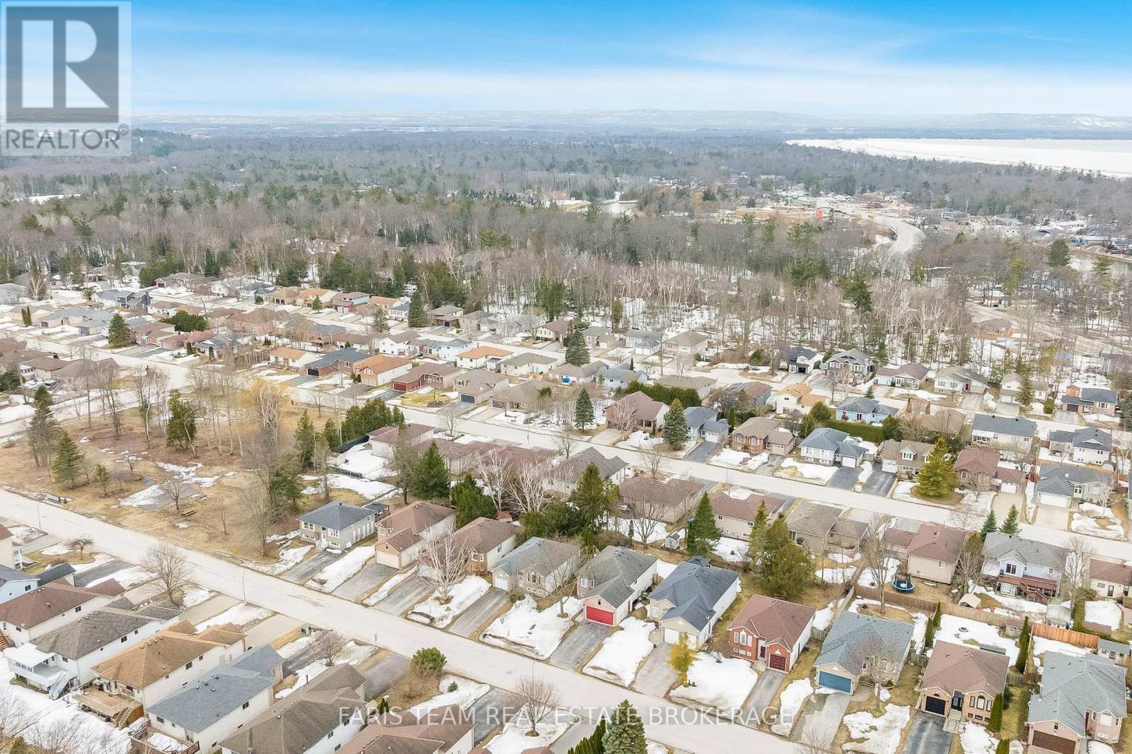 29 Riverdale Drive, Wasaga Beach, Ontario  L9Z 1E9 - Photo 48 - S12942884