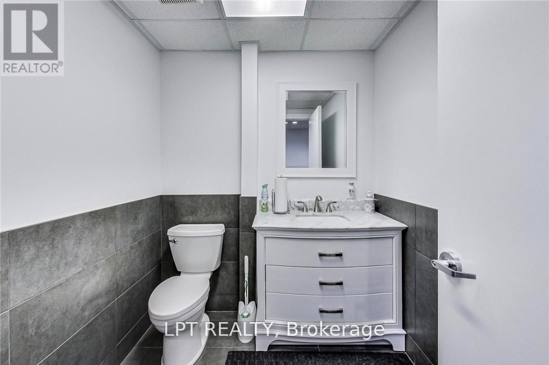 57-59 Collier Street, Barrie, Ontario  L4M 1G7 - Photo 32 - S12943022