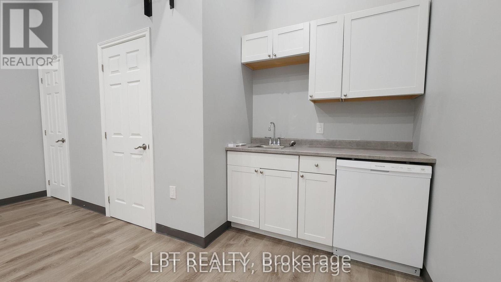 57-59 Collier Street, Barrie, Ontario  L4M 1G7 - Photo 34 - S12943022