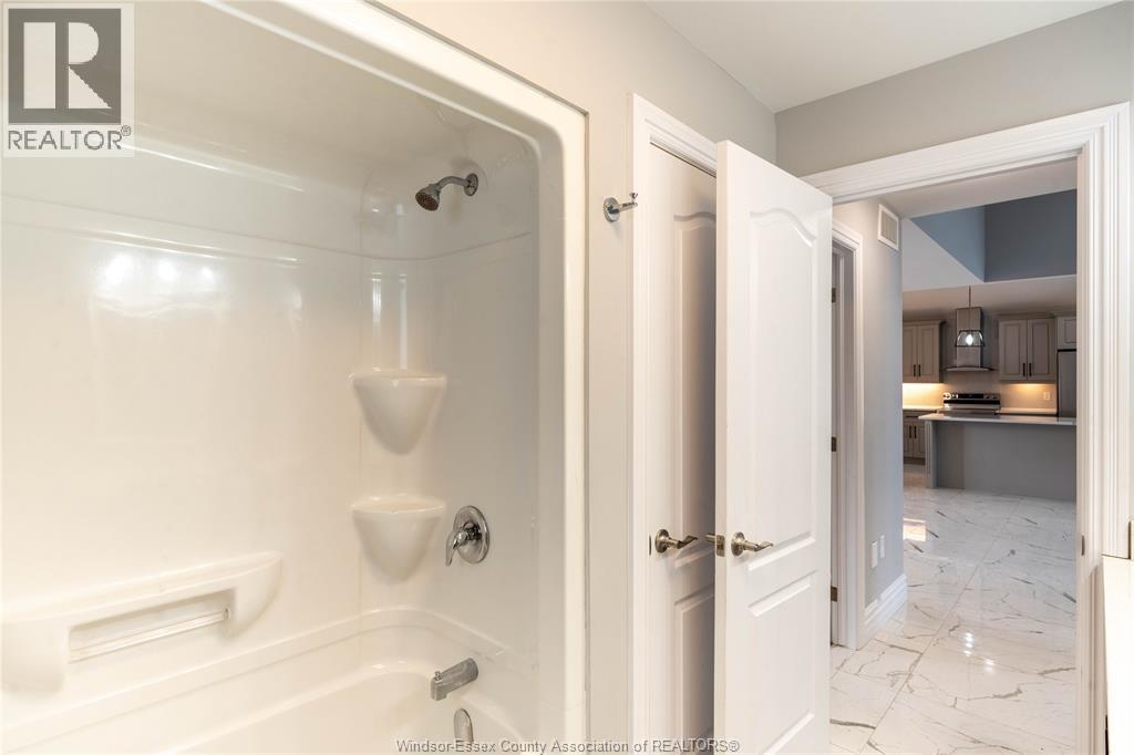 21 Noble Court, Amherstburg, Ontario  N9V 3T4 - Photo 33 - 26006494