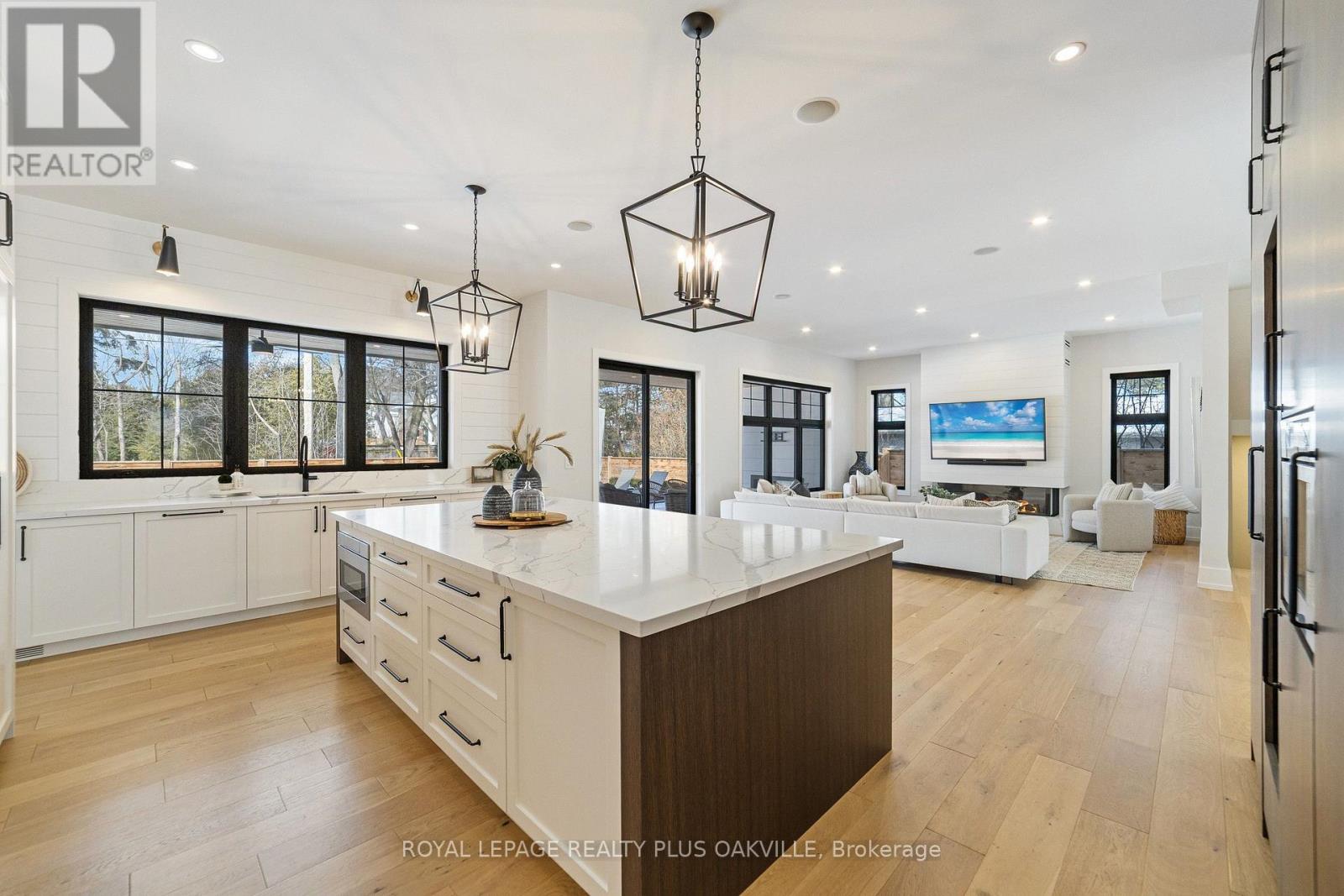 2057 Salvator Boulevard, Oakville, Ontario  L6L 1M9 - Photo 17 - W12794130