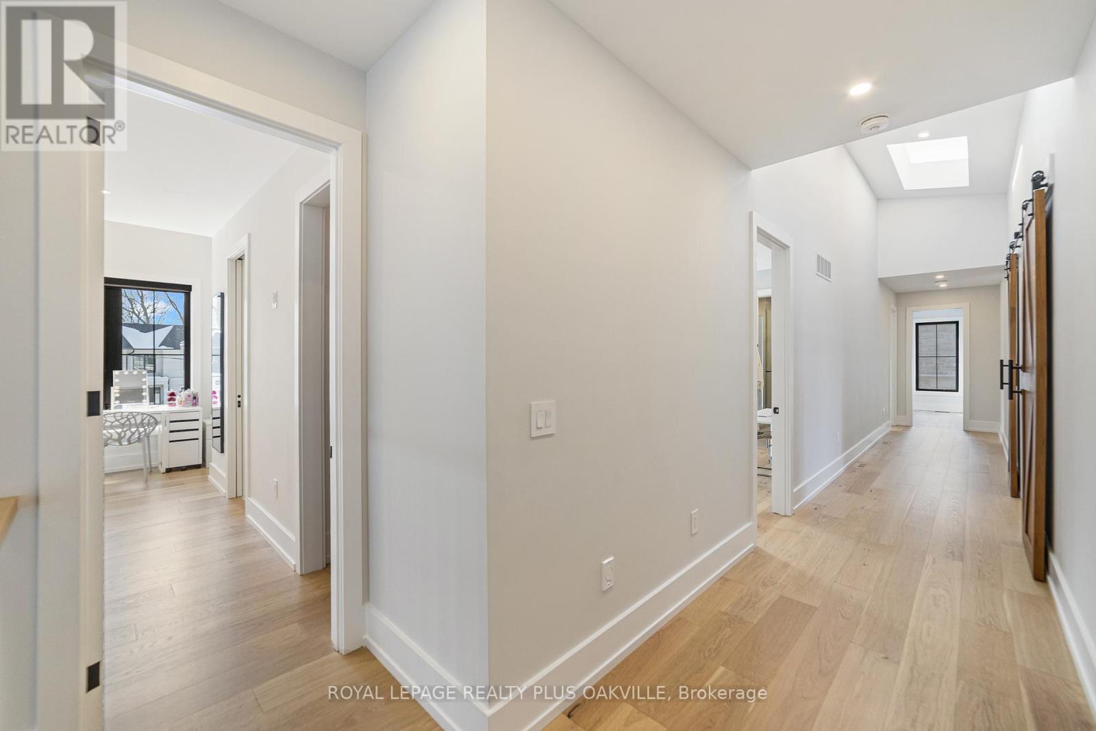 2057 Salvator Boulevard, Oakville, Ontario  L6L 1M9 - Photo 19 - W12794130