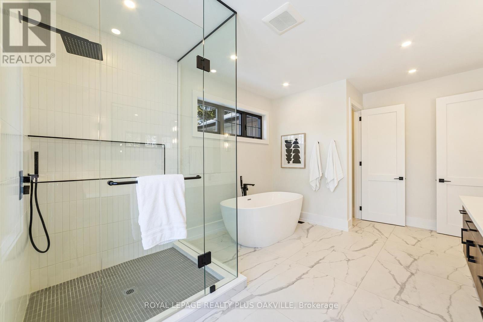 2057 Salvator Boulevard, Oakville, Ontario  L6L 1M9 - Photo 24 - W12794130