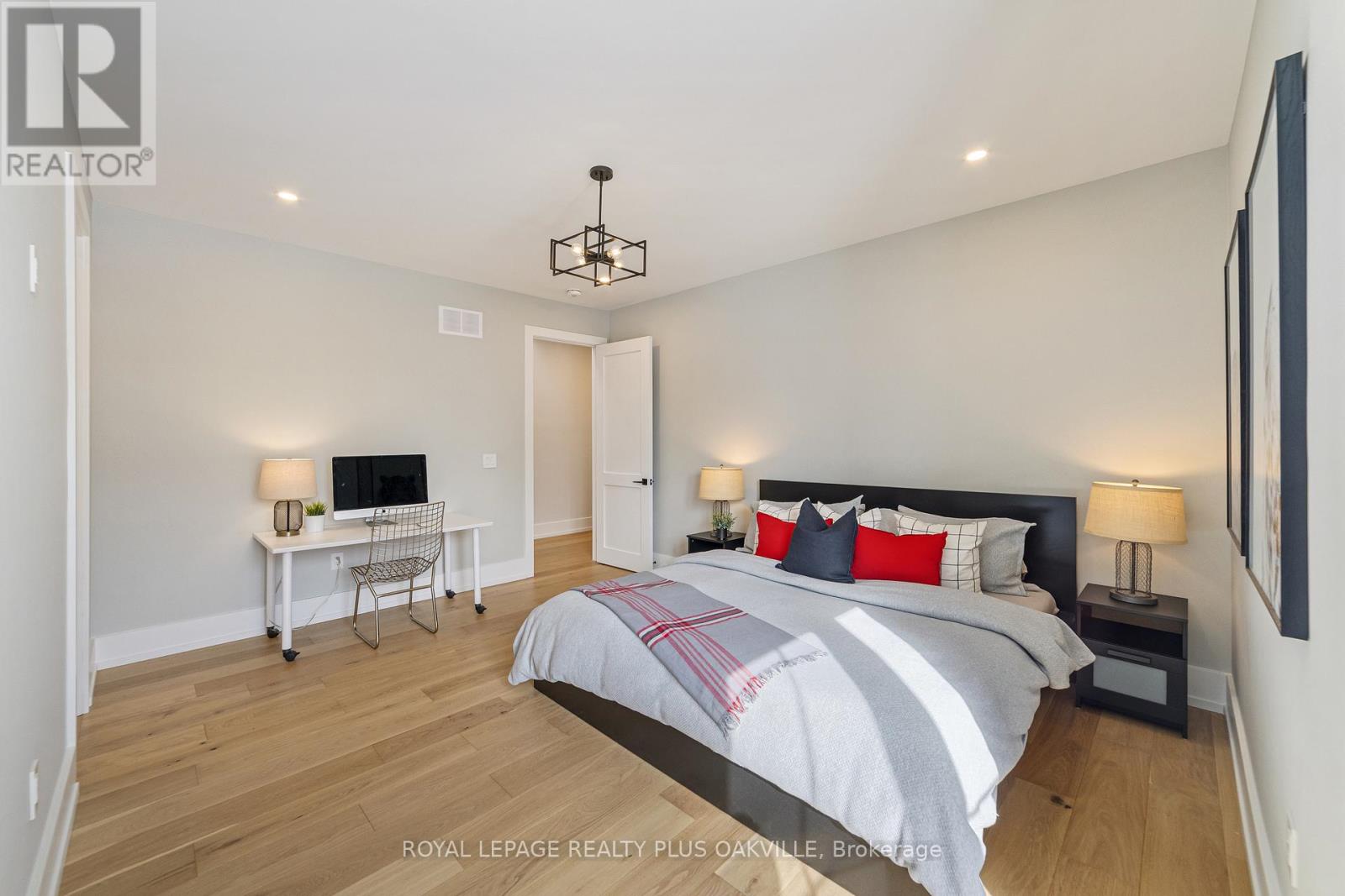 2057 Salvator Boulevard, Oakville, Ontario  L6L 1M9 - Photo 28 - W12794130