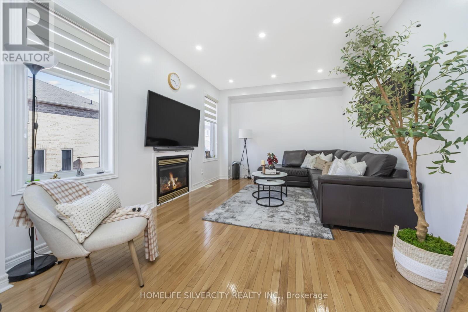 18 Finlayson Crescent, Brampton, Ontario  L6R 0H7 - Photo 10 - W12911946