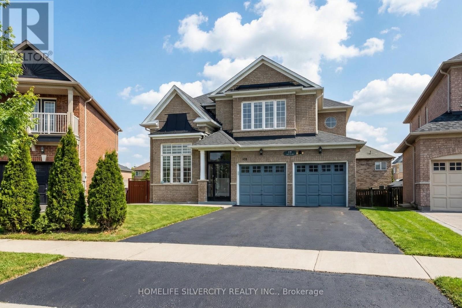 18 Finlayson Crescent, Brampton, Ontario  L6R 0H7 - Photo 2 - W12911946