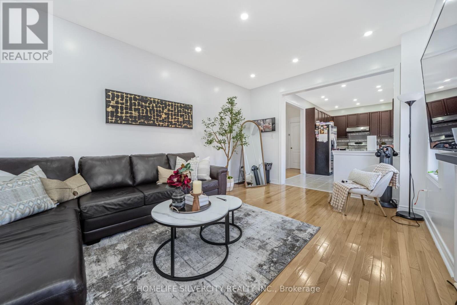 18 Finlayson Crescent, Brampton, Ontario  L6R 0H7 - Photo 11 - W12911946