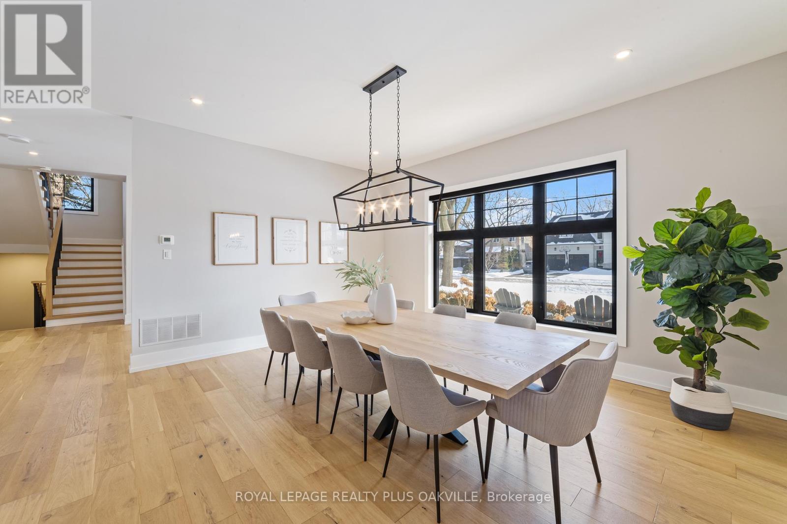 2057 Salvator Boulevard, Oakville, Ontario  L6L 1M9 - Photo 6 - W12794130